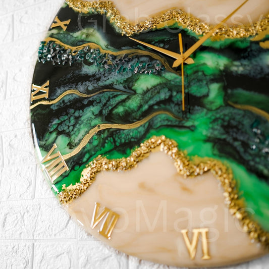 Green Pond Silent Clock 30cm